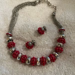 Necklace & matching earrings